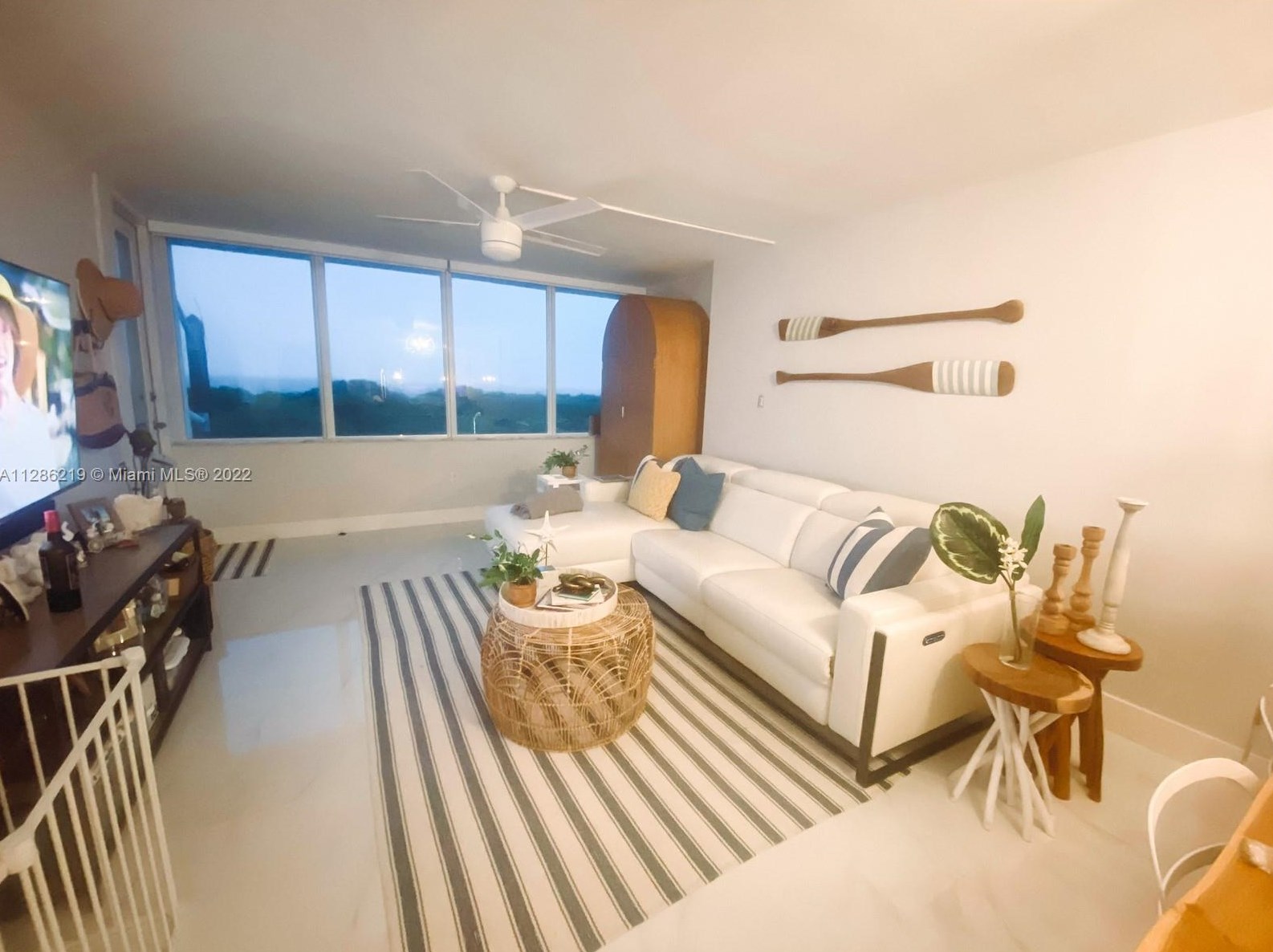 8233 Harding Ave #707, Miami, FL 33141