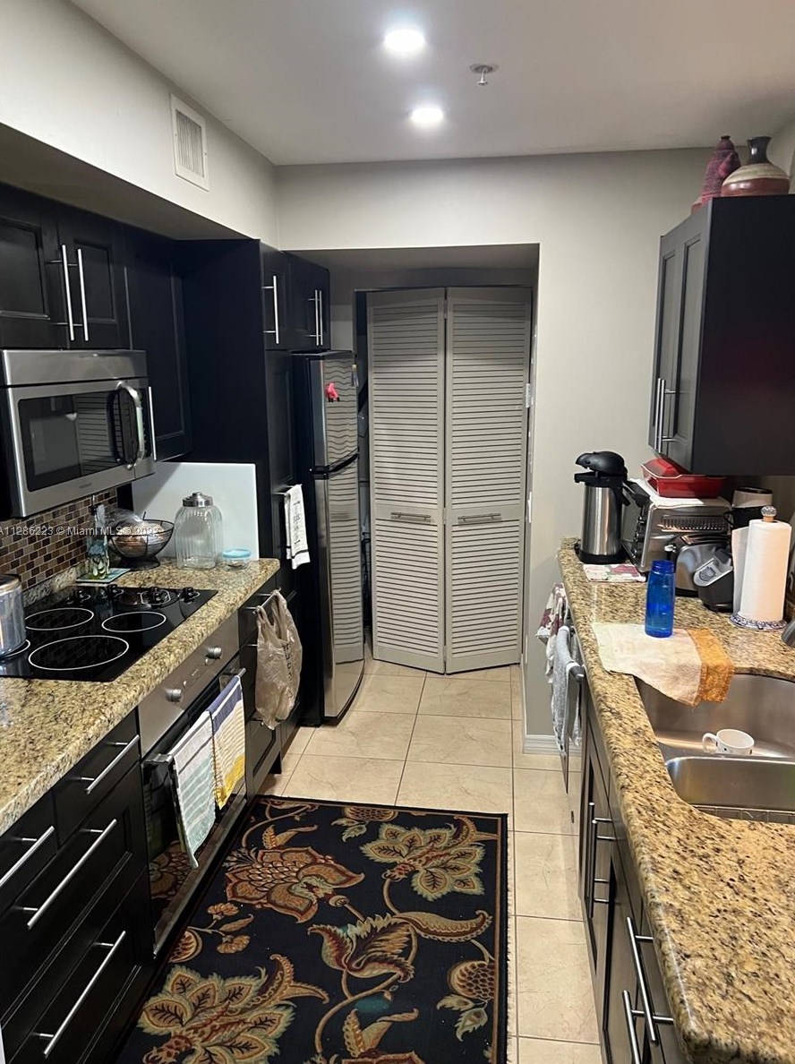 460 S Park Rd # 6-303, Hollywood, FL
