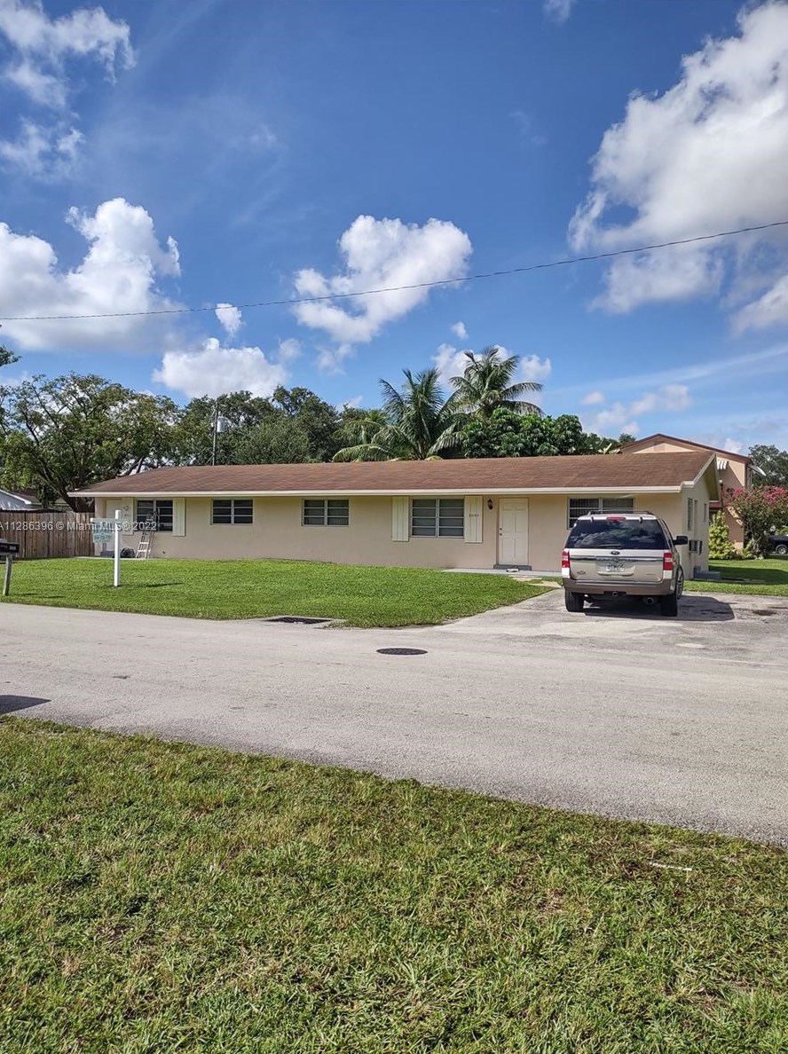 3010 61st Ave, Hollywood, FL 33023-5125