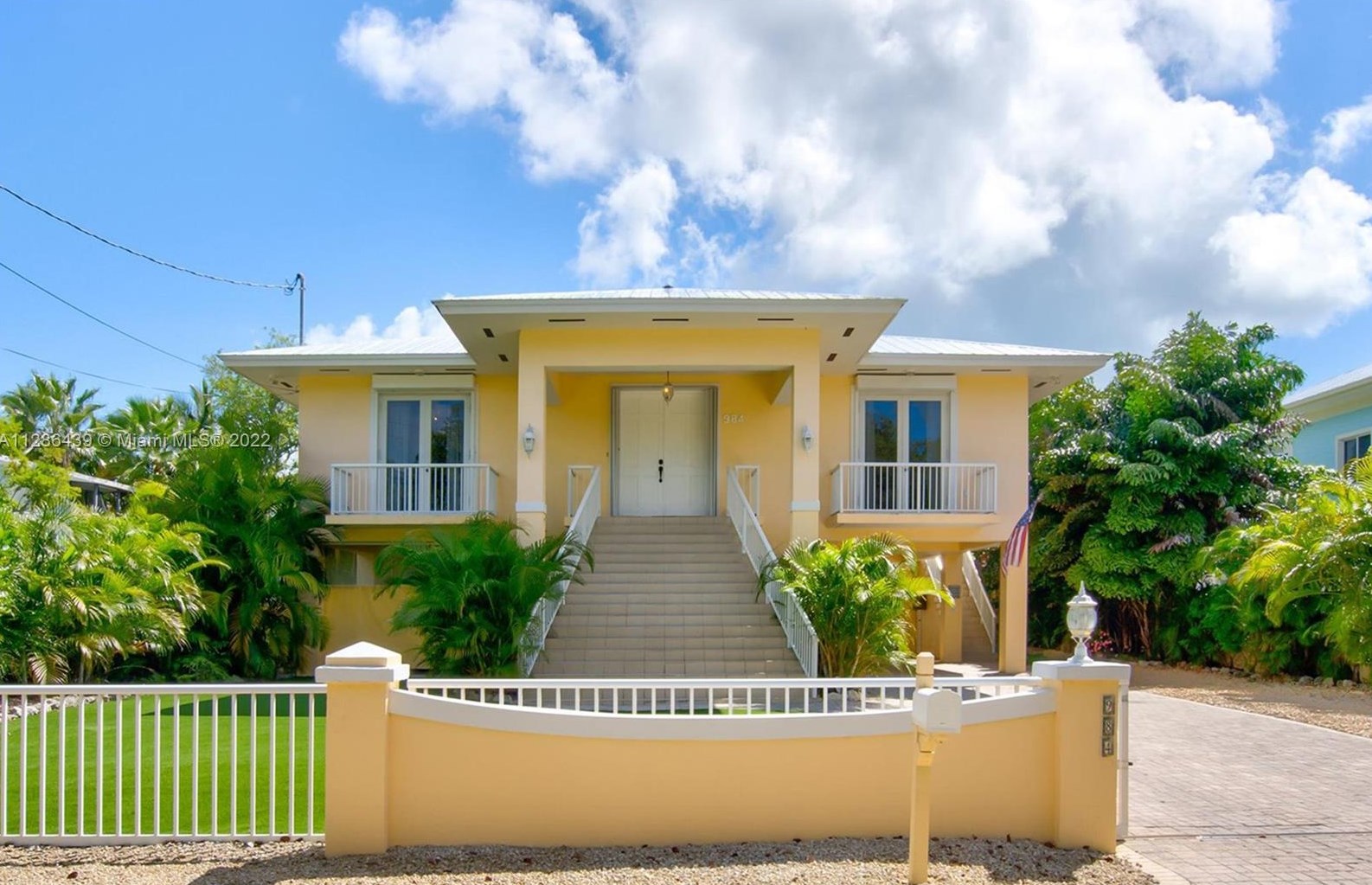 984 Shaw Dr, Key Largo, FL 33037