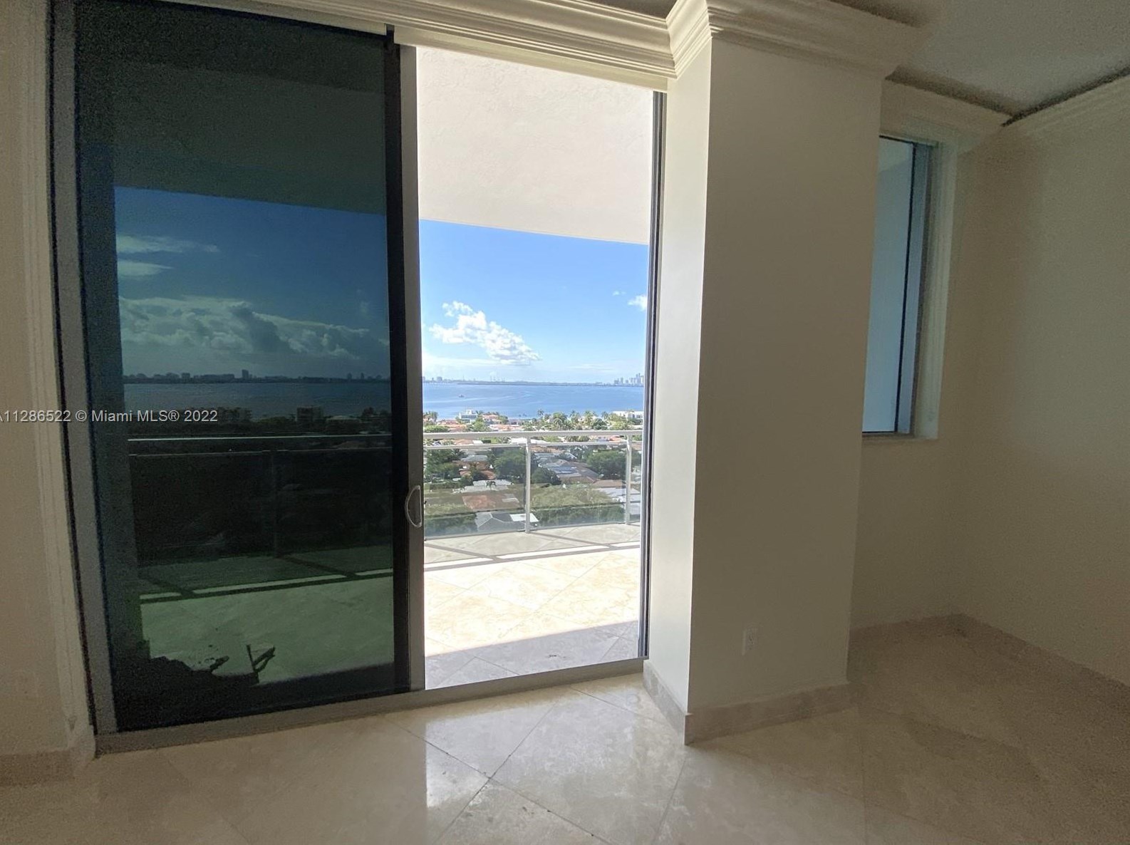 7901 Hispanola Ave Apt 1210, Miami, FL 33141