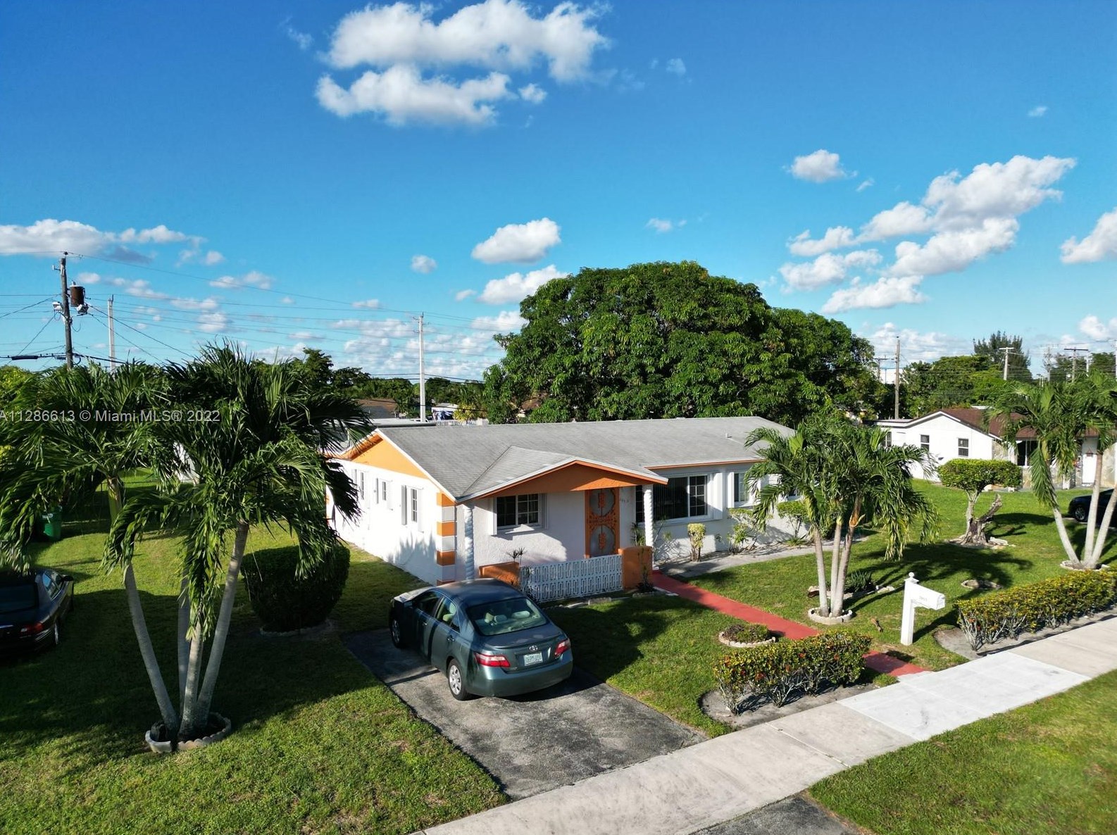 2855 206th St, Miami, FL 33056-1429