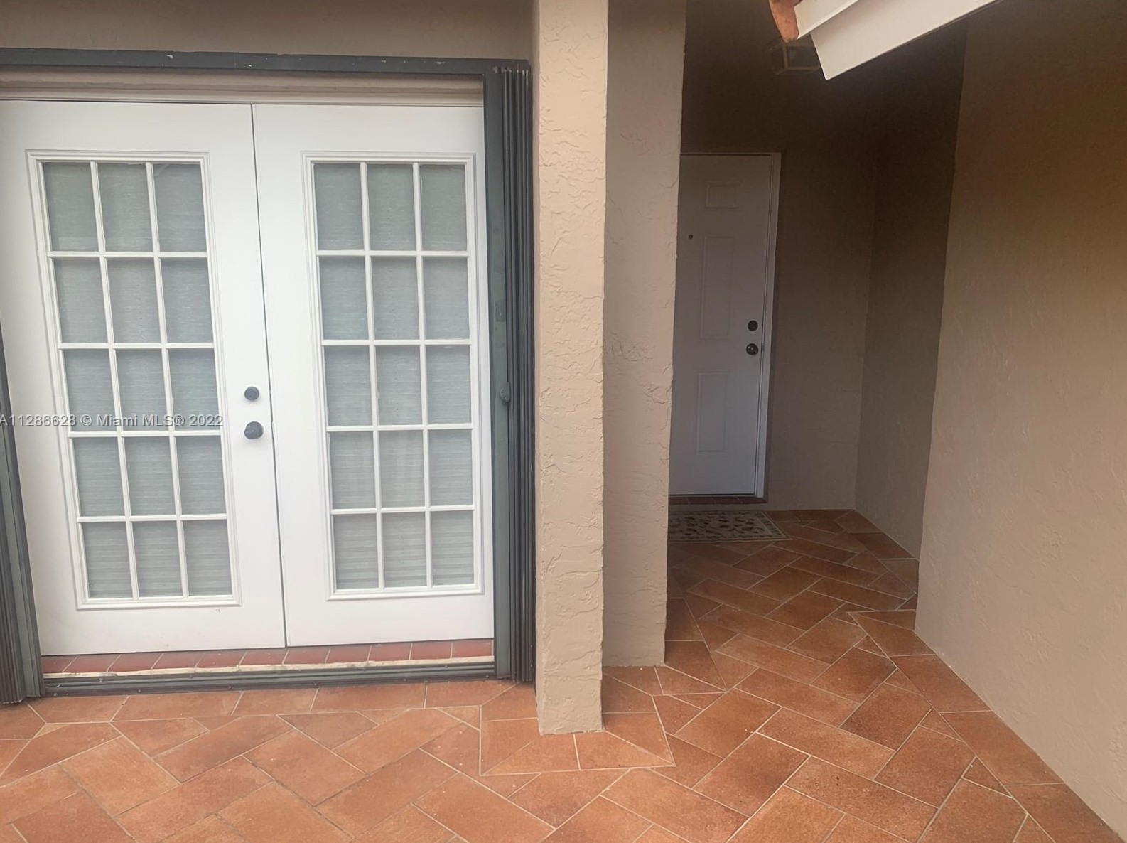 9025 113th Place Cir, Miami, FL 33176-1178