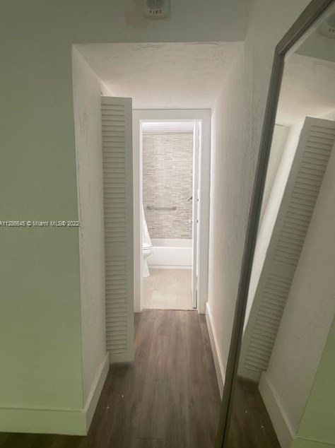 1205 Mariposa Ave #405, Miami, FL 33146