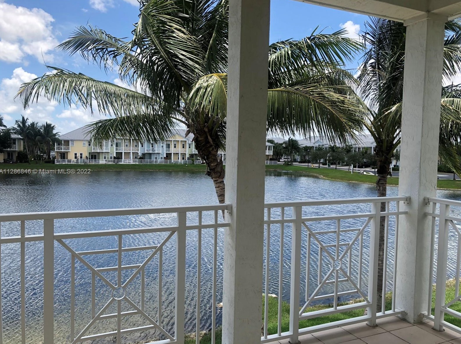 10800 Nw 76th Ln, Miami, FL 33178