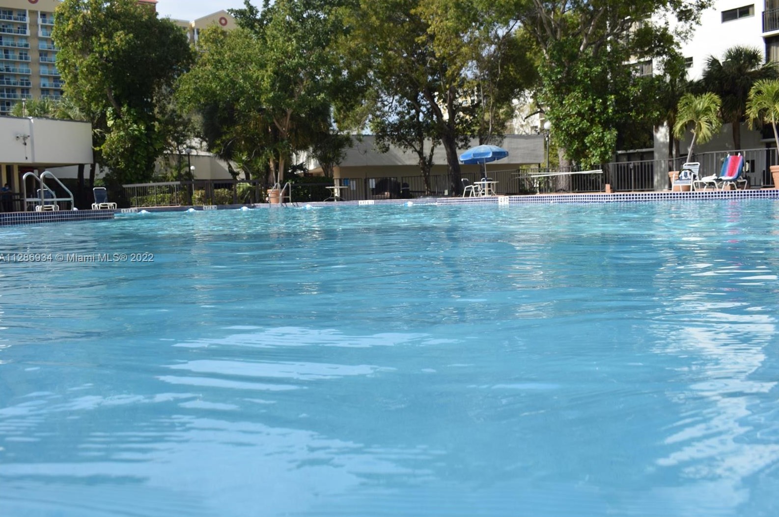 16909 Bay Rd, Miami FL 33160-4254 exterior