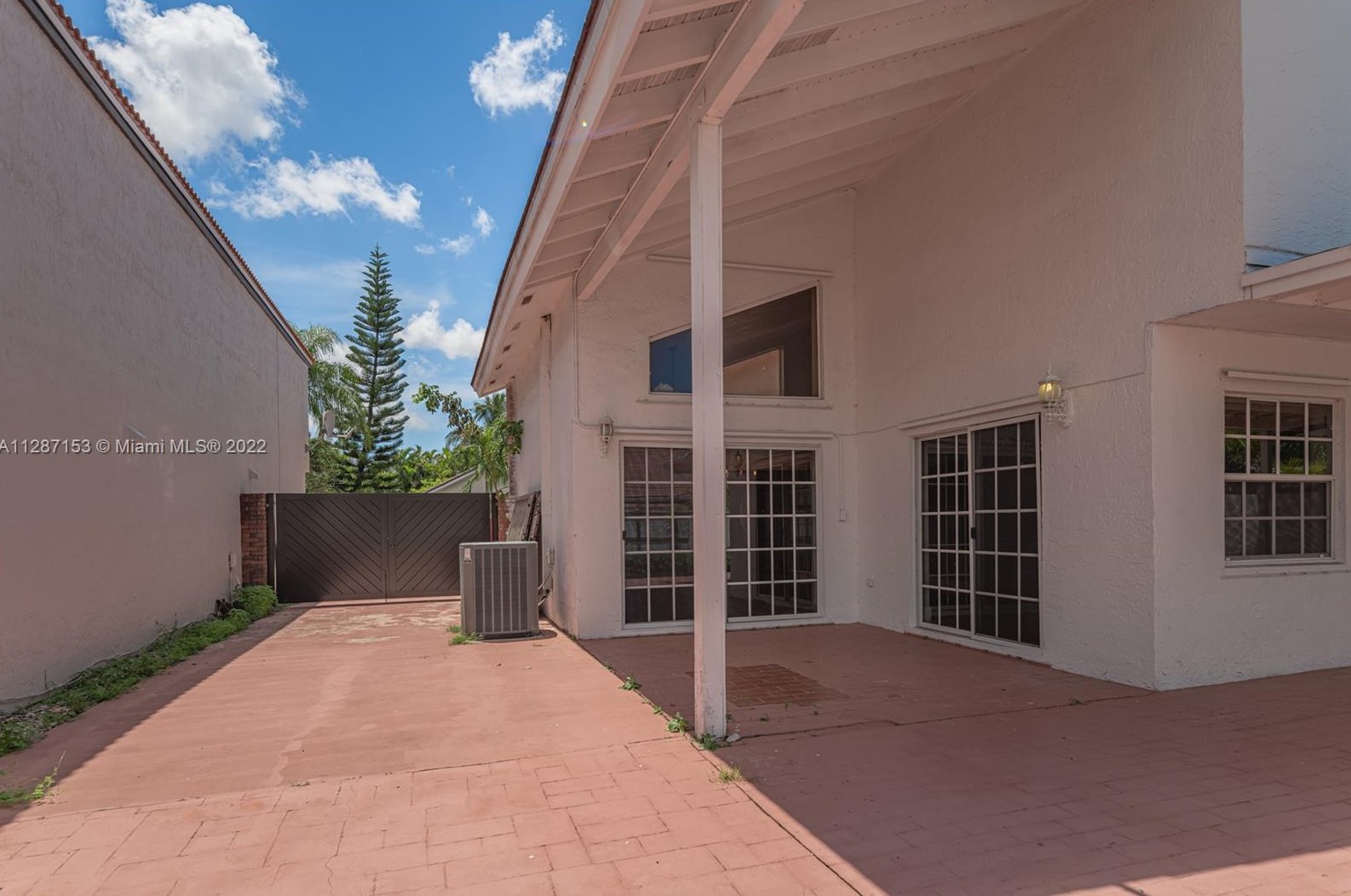 14417 45 Ter, Miami FL  33185-4309 exterior