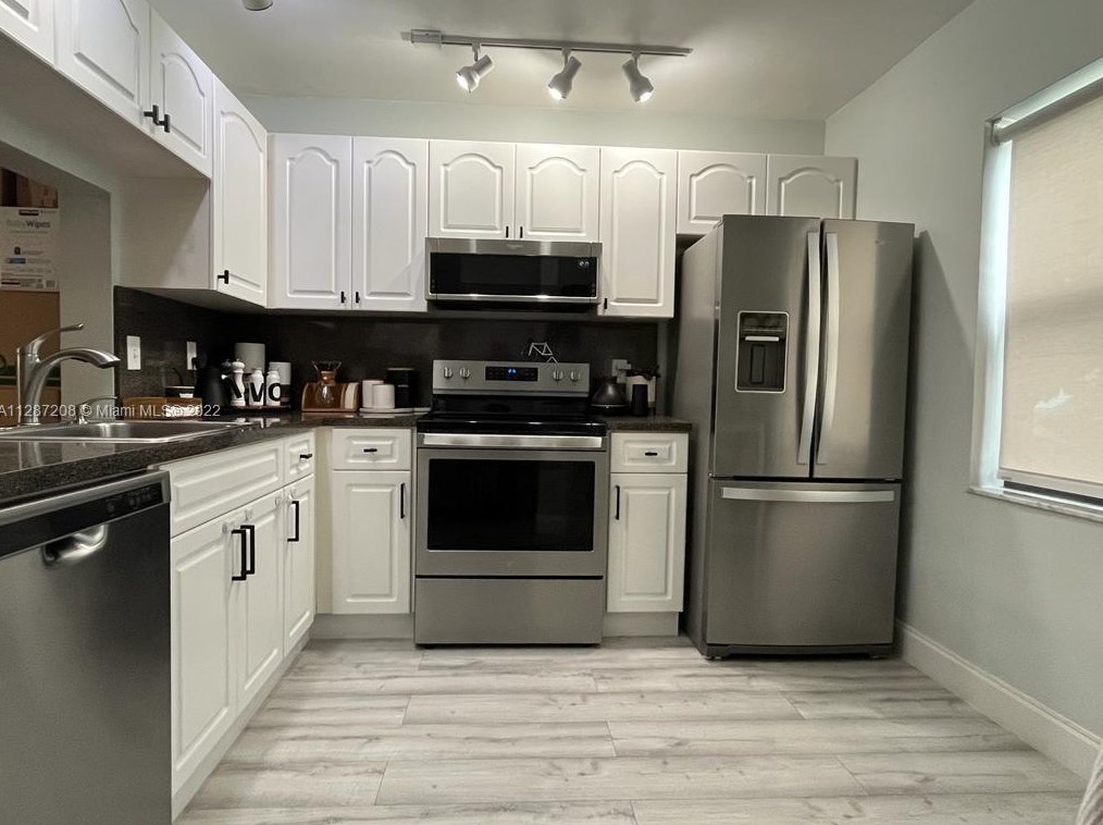 360 106th Ter Nw #360, Hollywood, FL 33026