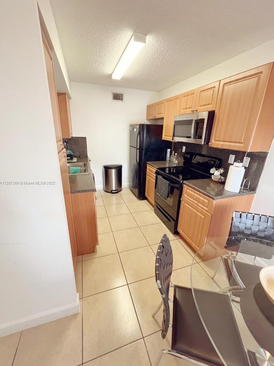 4874 Nw 97th Pl #279, Miami, FL
