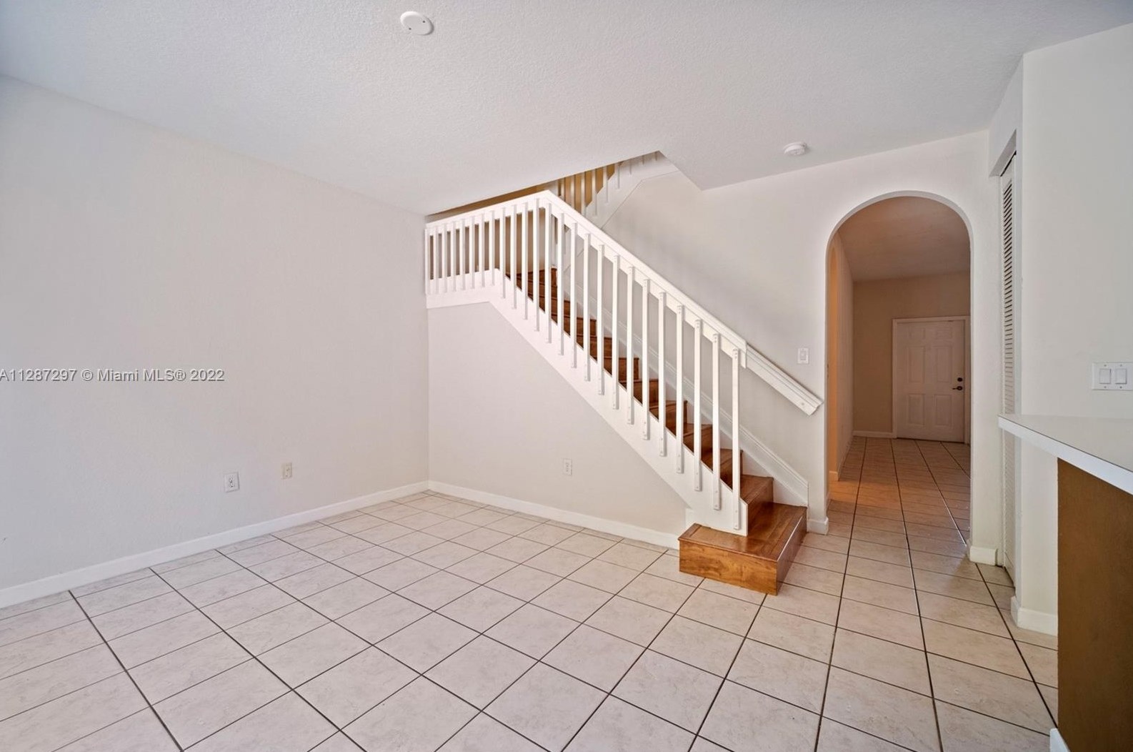 5770 Nw 113th Pl, Miami, FL 33178