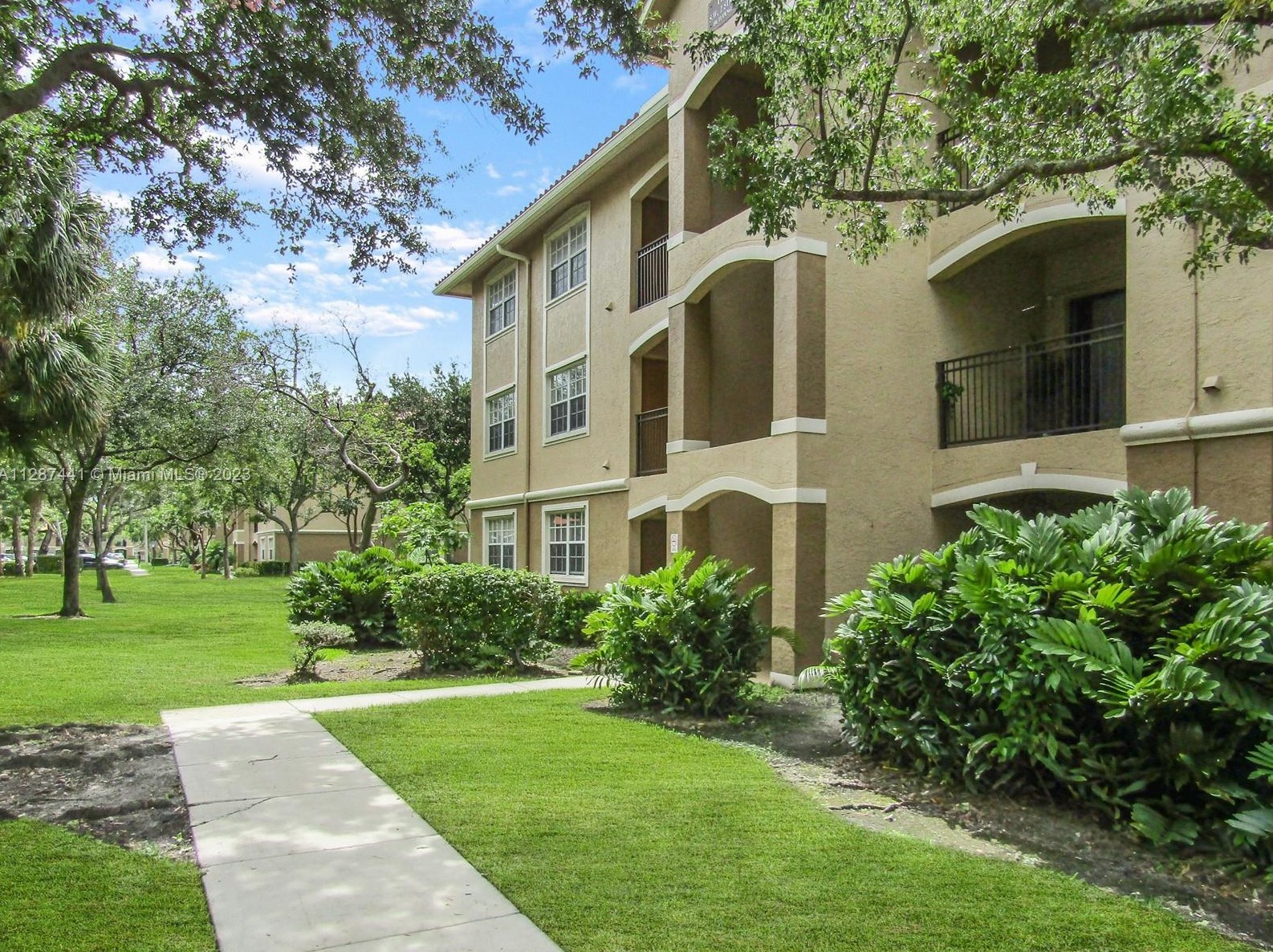 11700 Sw 2nd St #13101, Hollywood, FL 33025