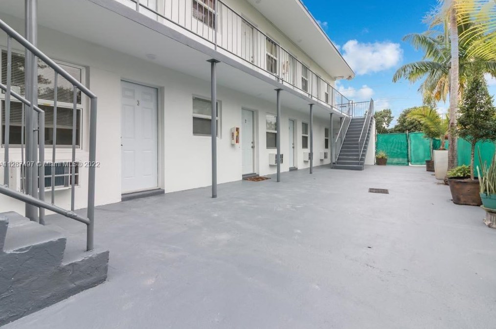 1245 Nw 60th St #5, Miami, FL 33142