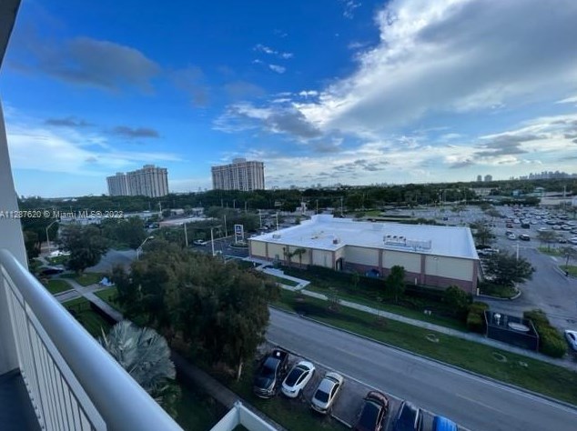 1251 Ne 108th St #811, Miami, FL 33161
