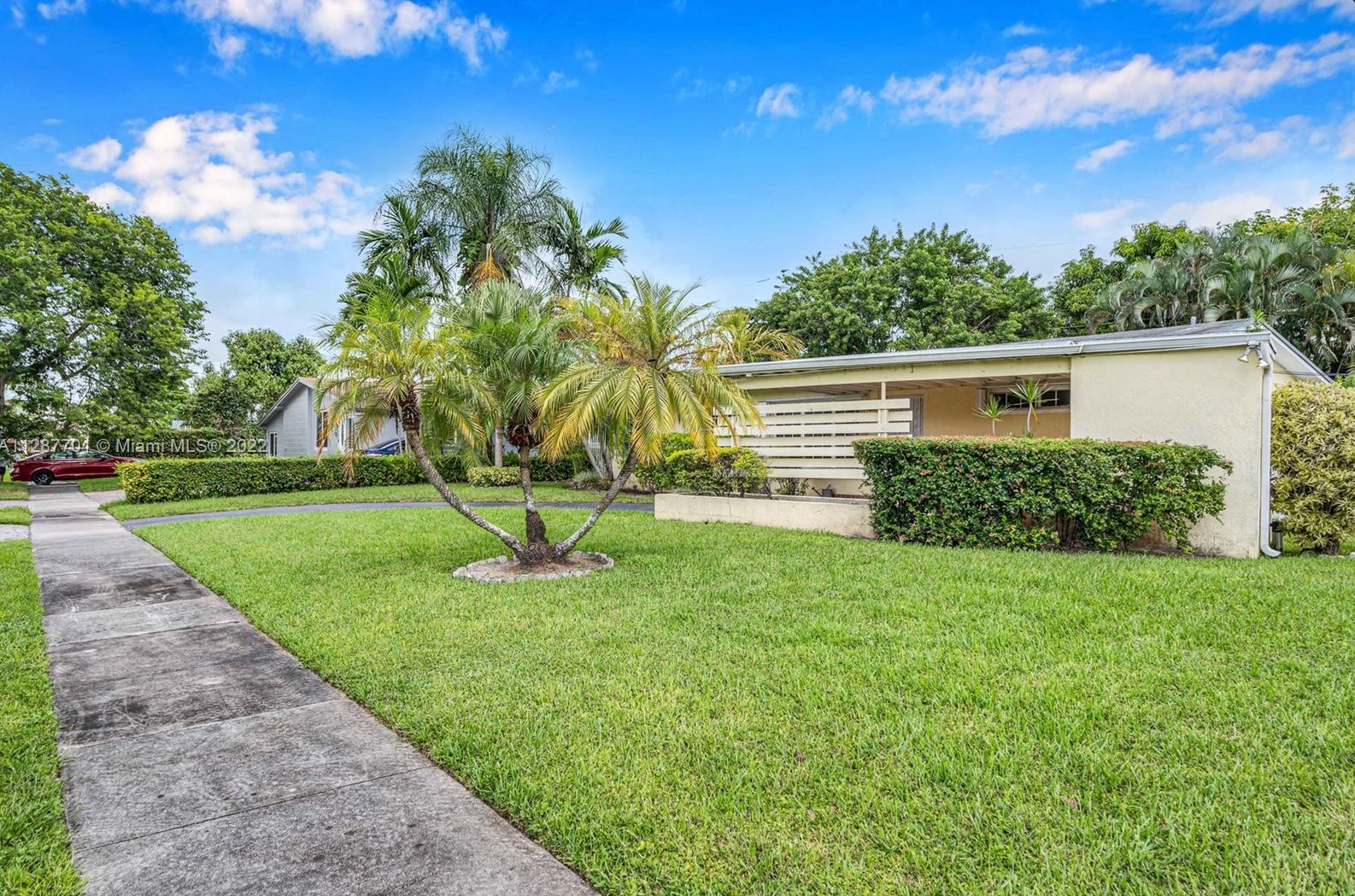 1801 70th Ct, Miami, FL 33155-1671