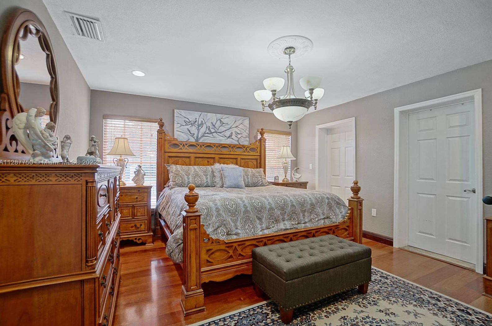 1315 92 Ct, Miami FL 33189-2467 exterior