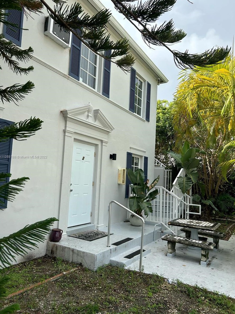 410 76th St #2, Miami, FL 33141