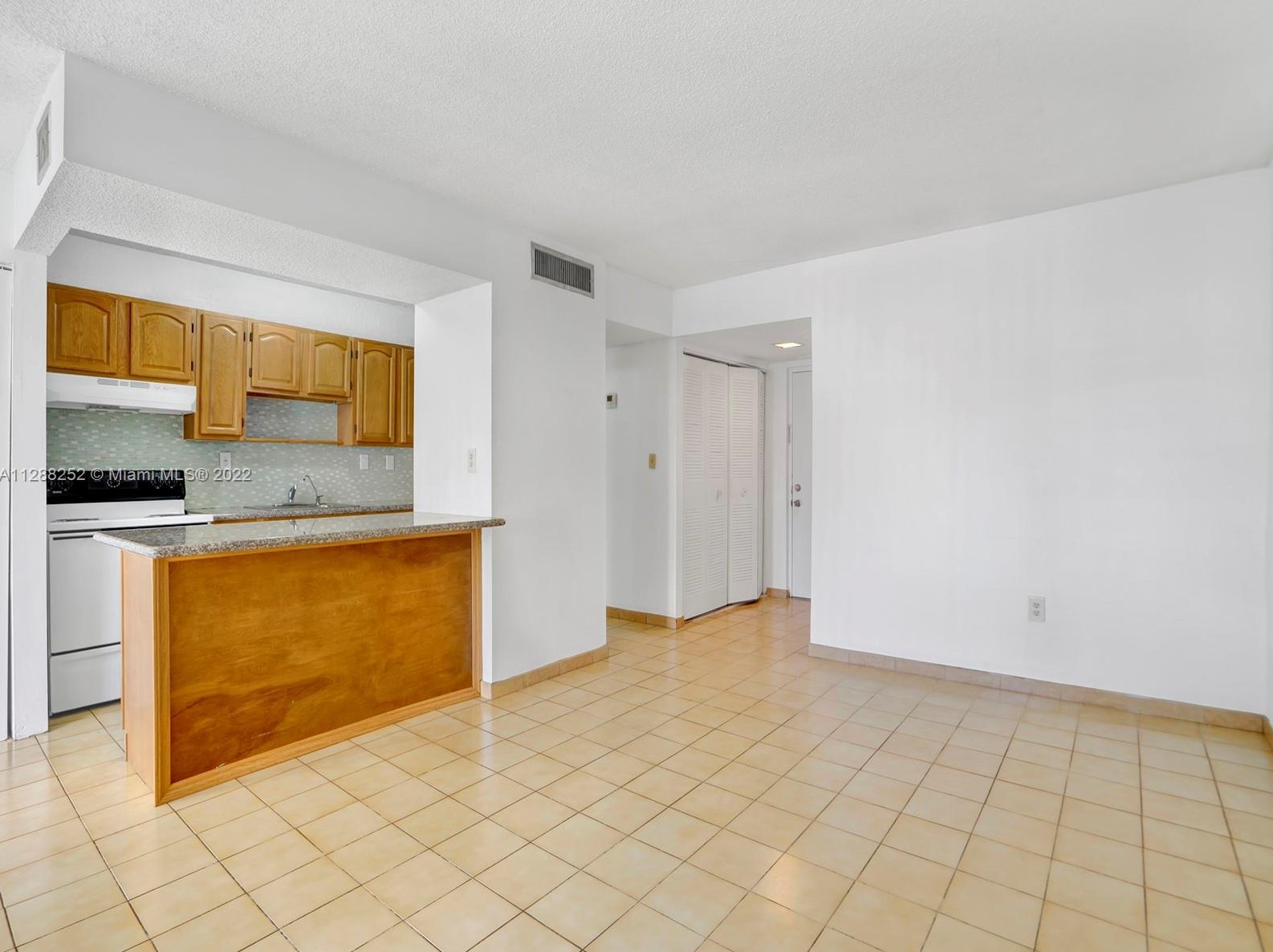 9311 4th St, Miami, FL 33174-2201