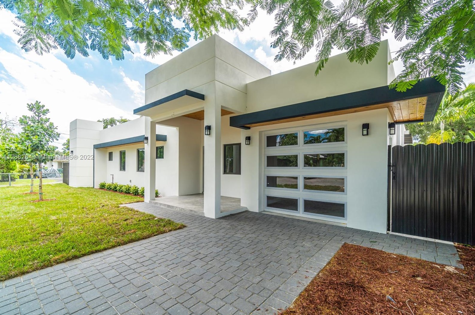 180 50th Ave, Miami, FL 33126-5142