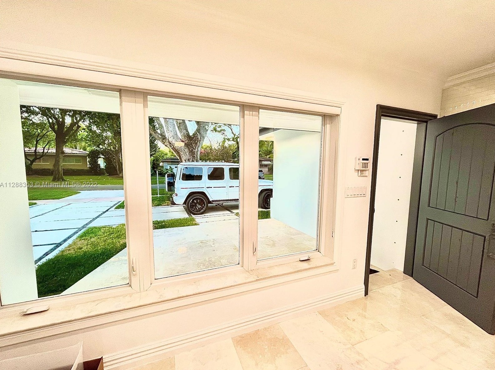 616 Tiziano Ave, Miami, FL 33143-6362