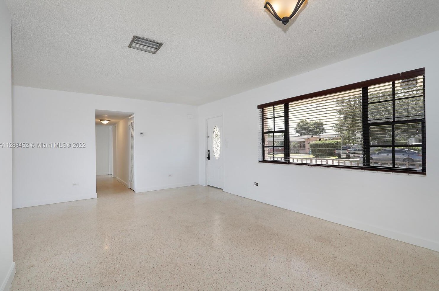 9821 13th Ter, Miami FL  33174-2913 exterior
