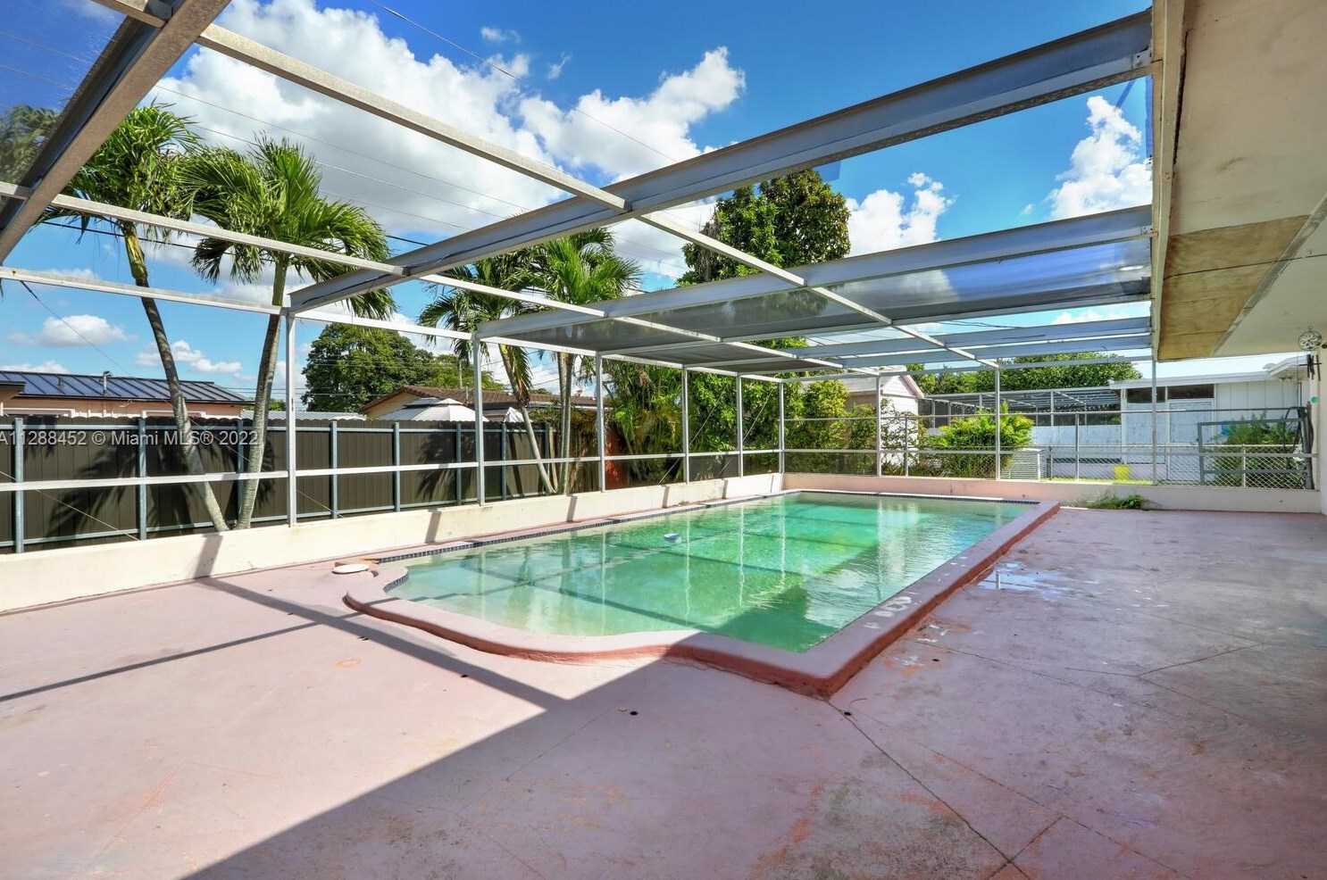 9821 13th Ter, Miami FL  33174-2913 exterior