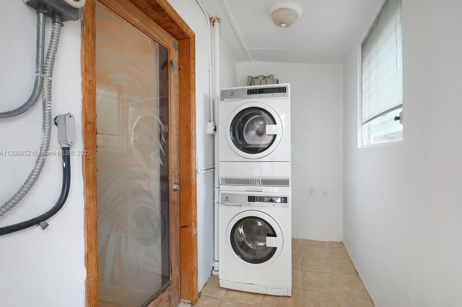 9821 13th Ter, Miami FL  33174-2913 exterior