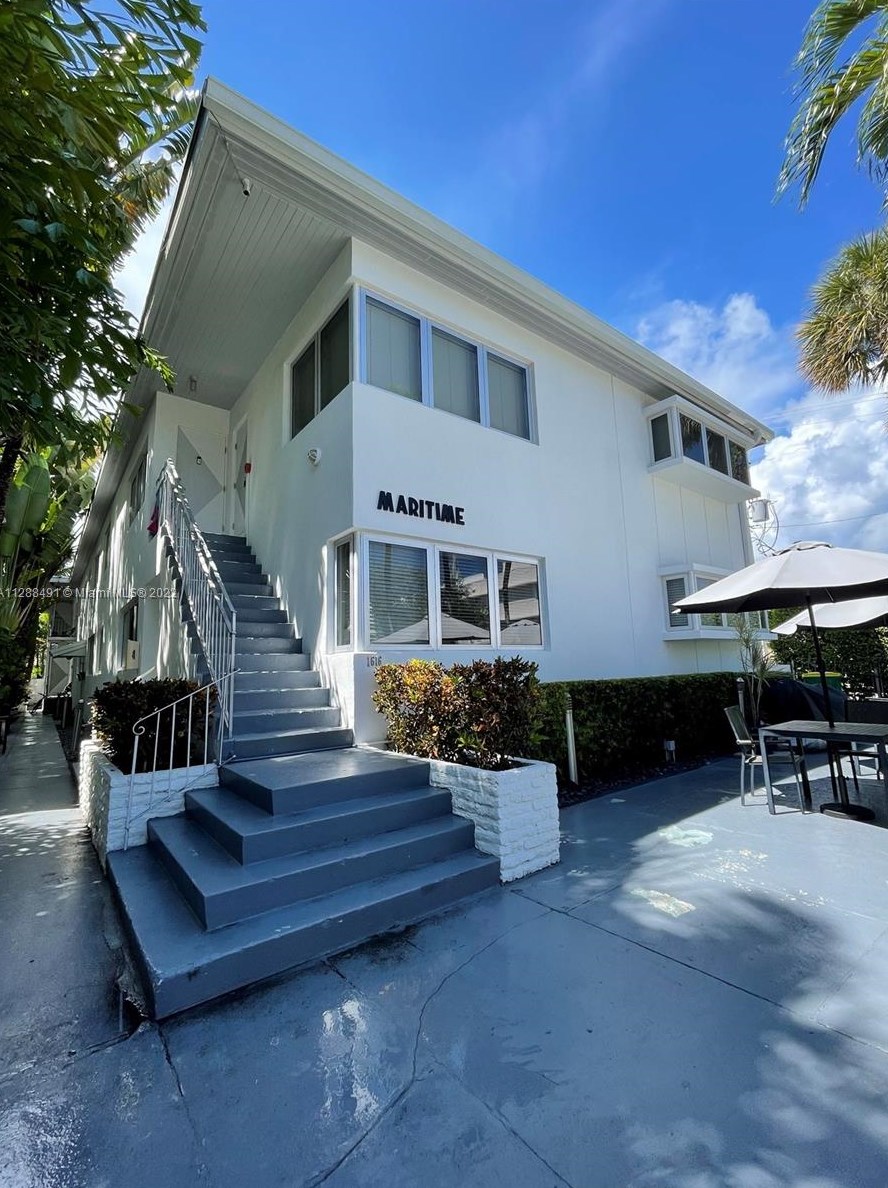 1616 Euclid Ave, Miami Beach FL  33139-7744 exterior