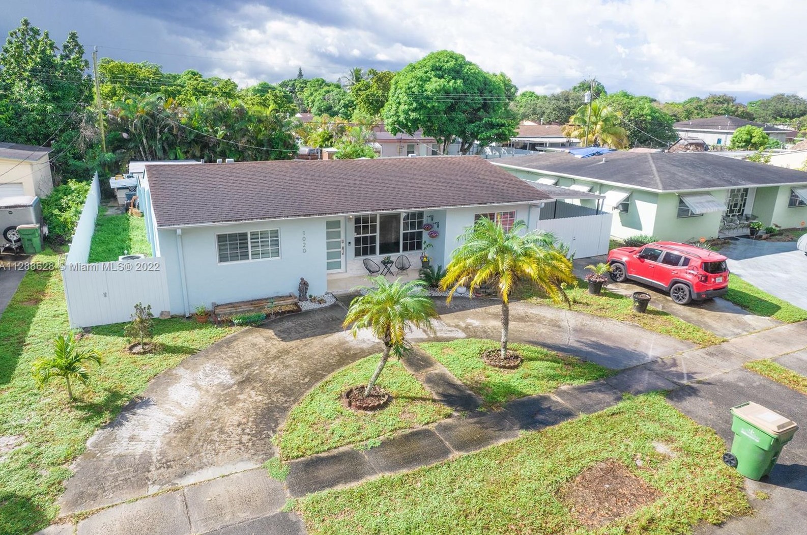1020 128th Ter, Miami, FL 33168-6531