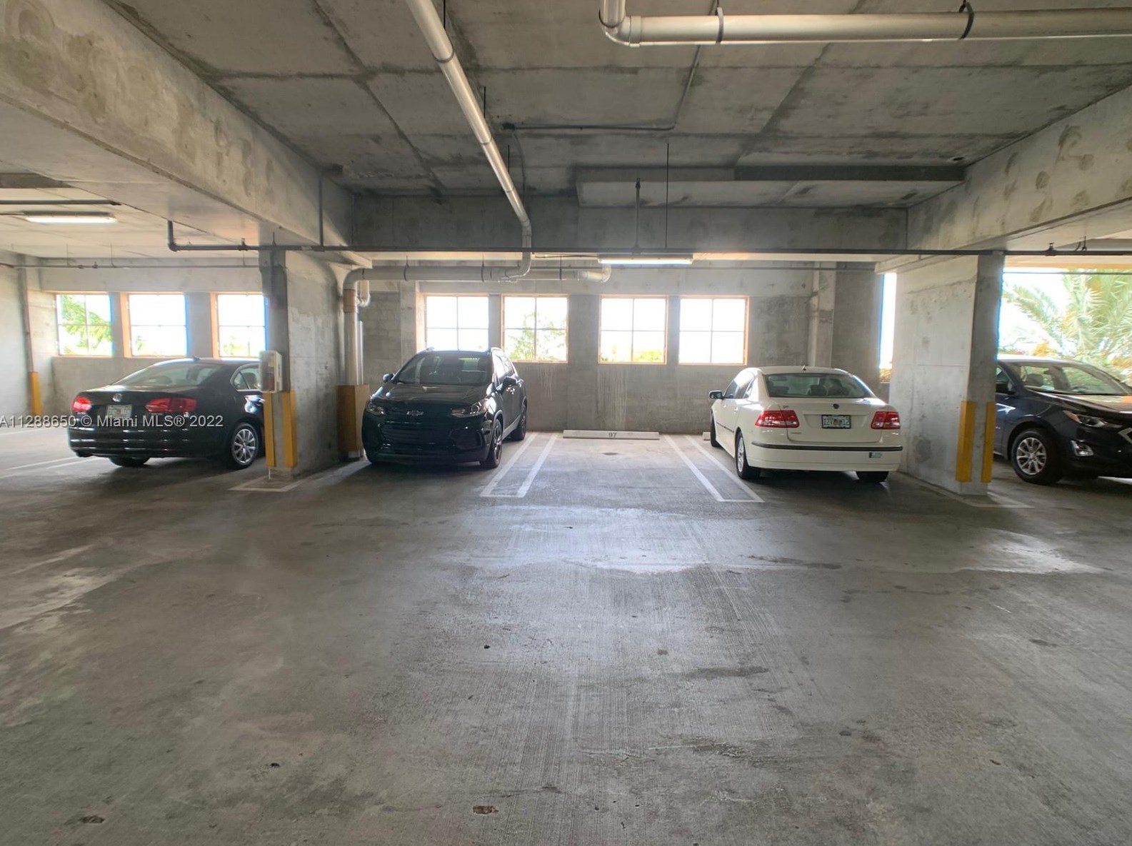 60 37th Ave, Miami FL 33125-4824 exterior