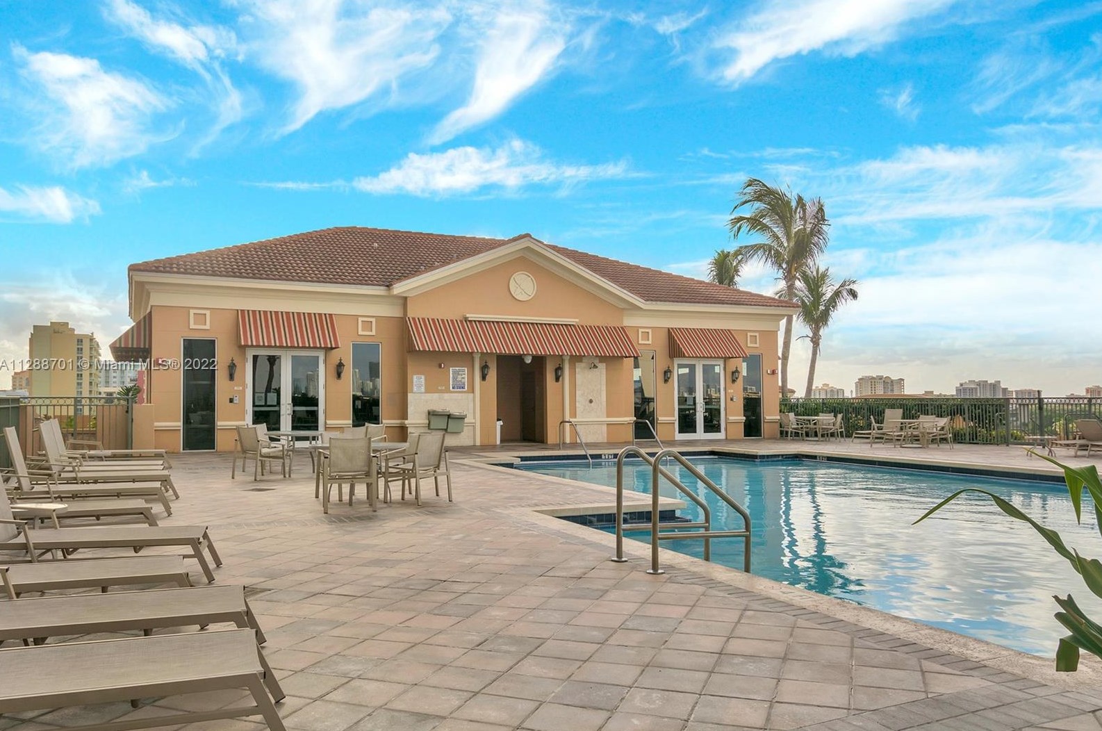 3232 Coral Way, Miami FL 33145-3184 exterior