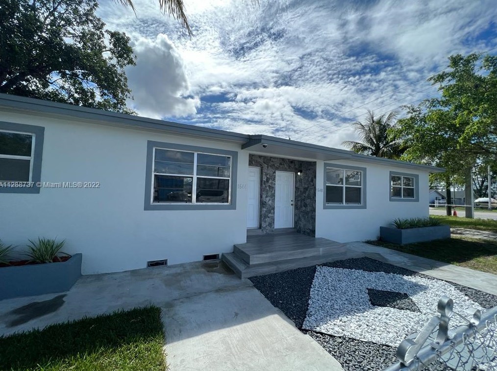 1646 117th St, Miami, FL 33167-3112