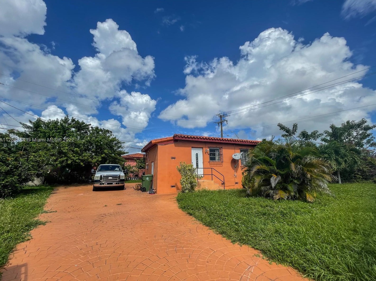 6474 Palm Ave, Hialeah, FL 33012
