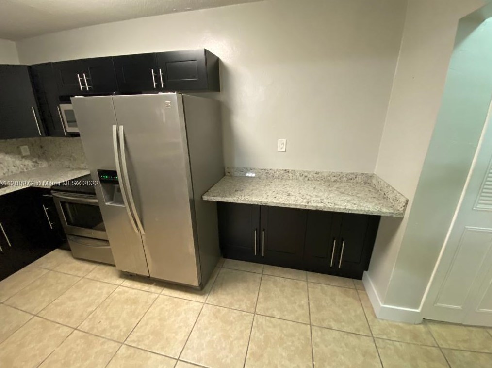 380 35th St E #2109, Hialeah, FL 33013