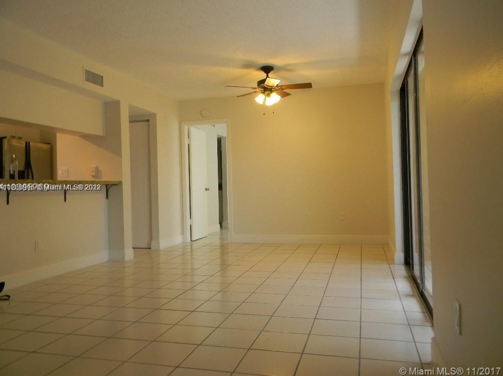 590 Nw 114th Ave #201, Miami, FL 33172