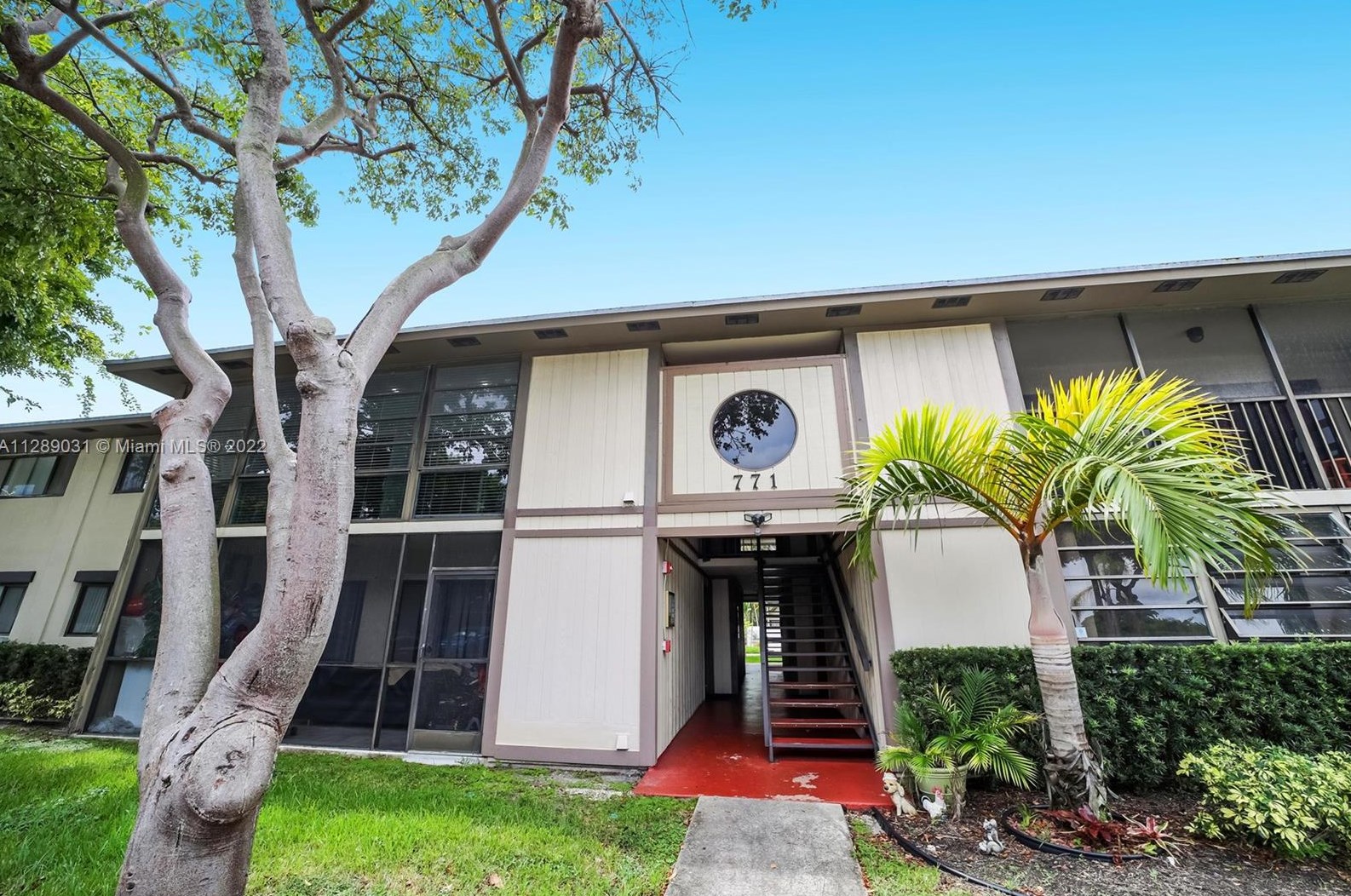 771 199th St, Miami FL 33179-2845 exterior