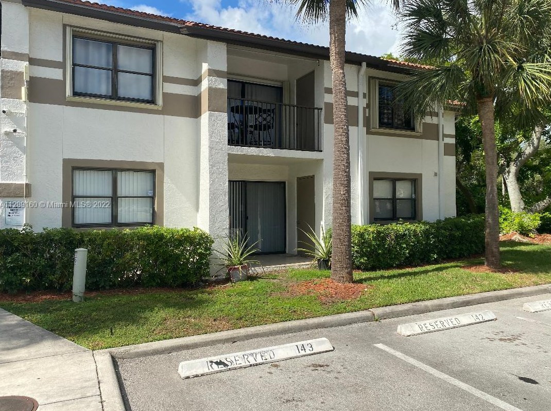 570 S Park Rd #12-6, Hollywood, FL