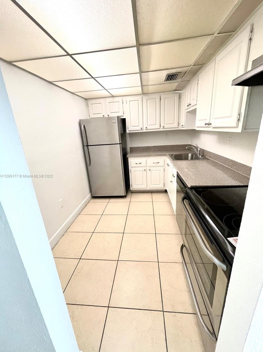 1805 Sans Souci Blvd #519, Miami, FL 33181
