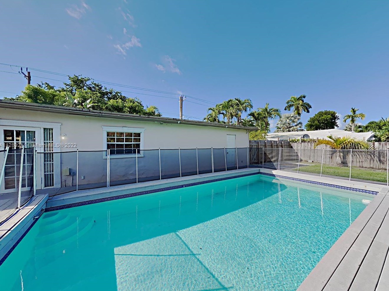 1151 Johnson St, Hollywood, FL 33019-1123