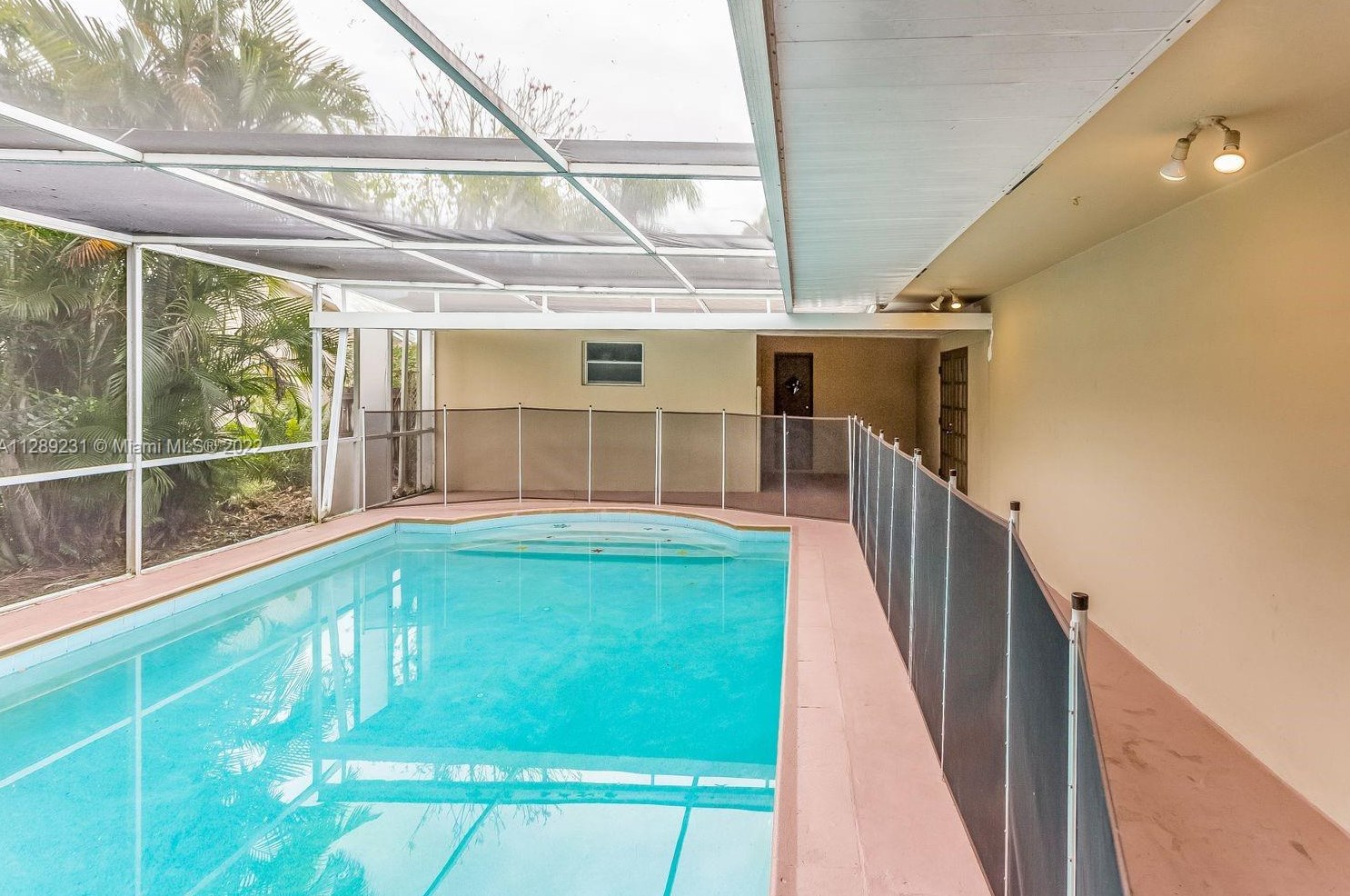 5401 Arthur St, Hollywood, FL 33021-4605