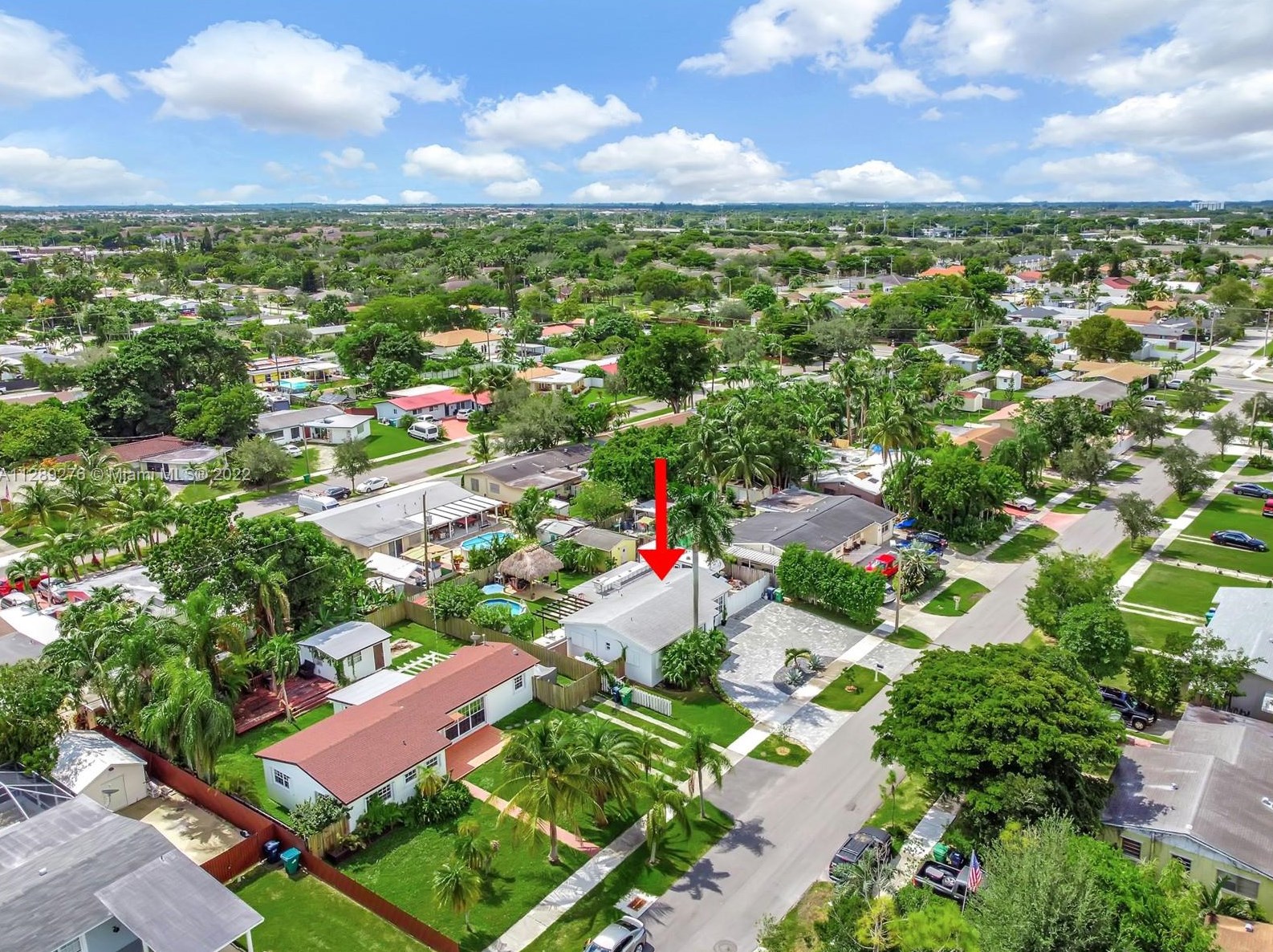 10200 Nicaragua Dr, Miami, FL 33189-2341