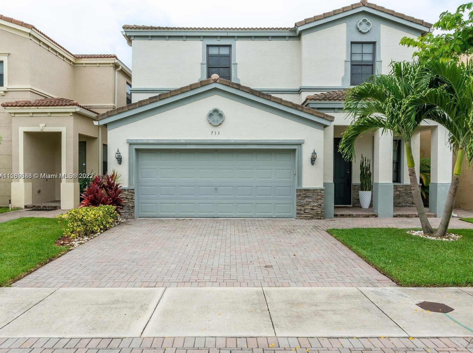 733 Ne 193rd Terrace #733, Miami, FL 33179