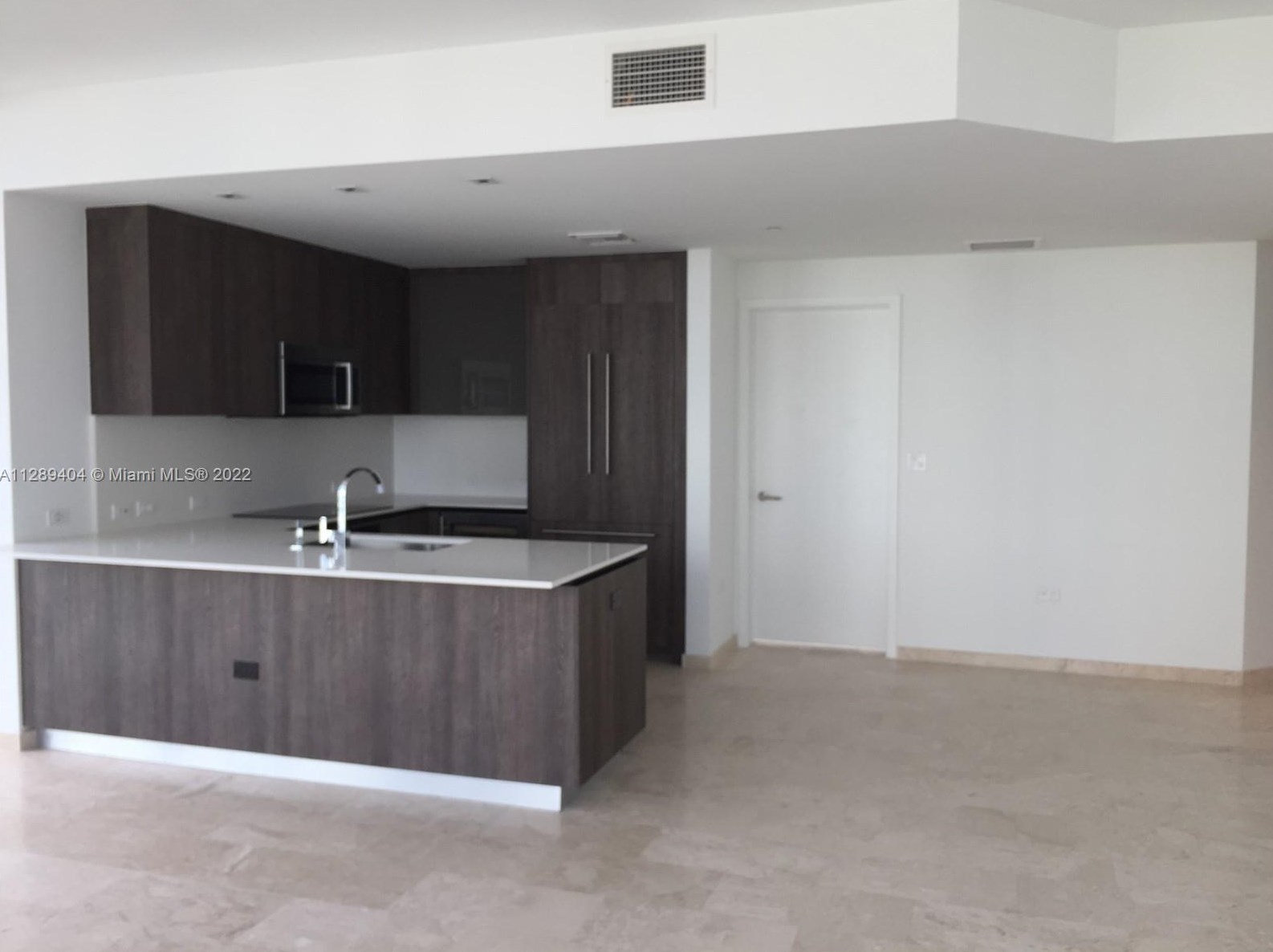 68 Se 6th St #1612, Miami, FL 33131