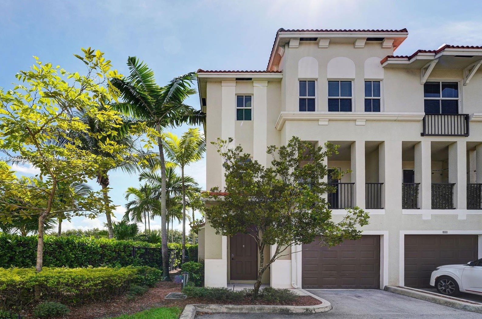 10170 7th St, Hollywood, FL 33025-1089