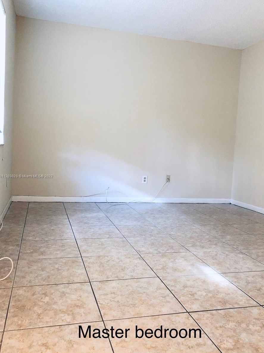 10404 Nw 8th St #102, Hollywood, FL