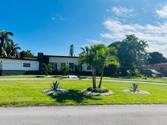 13751 1st Ave, Miami, FL 33161-2721