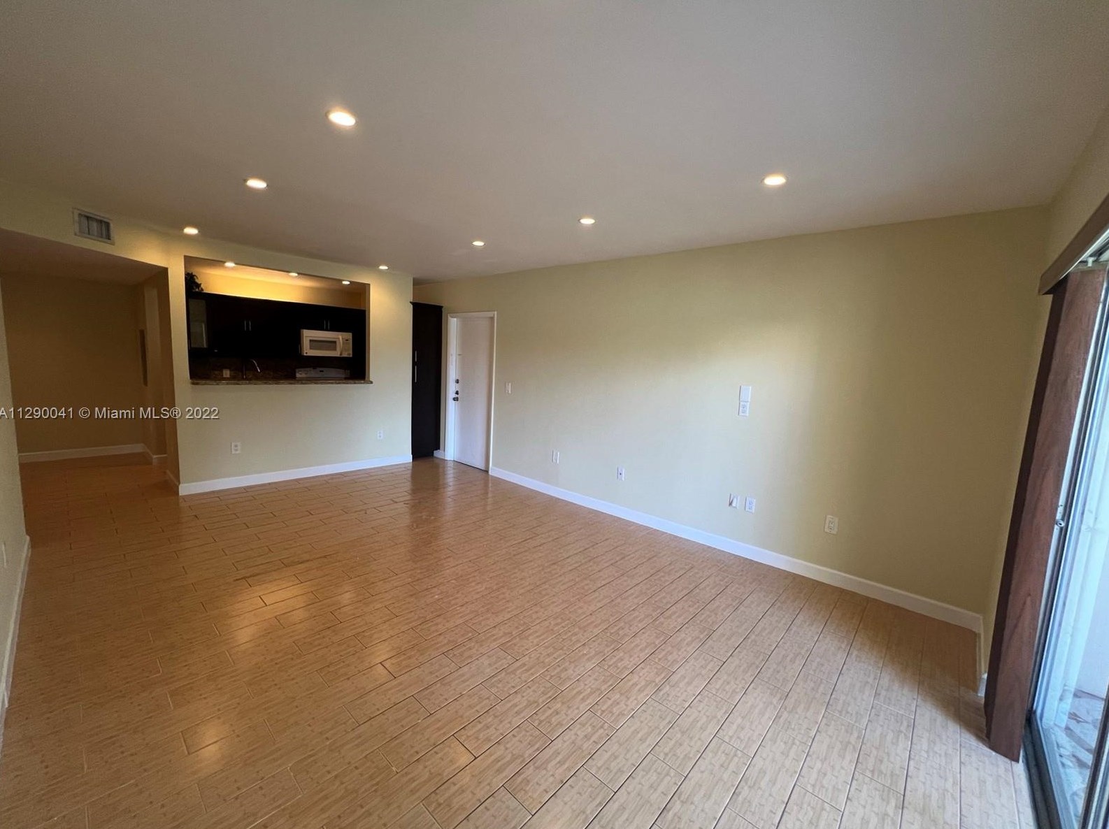 13811 90th Ave, Miami, FL 33176-8994