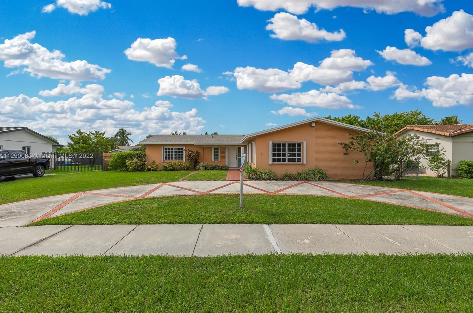 3230 118th Ct, Miami, FL 33175-3143