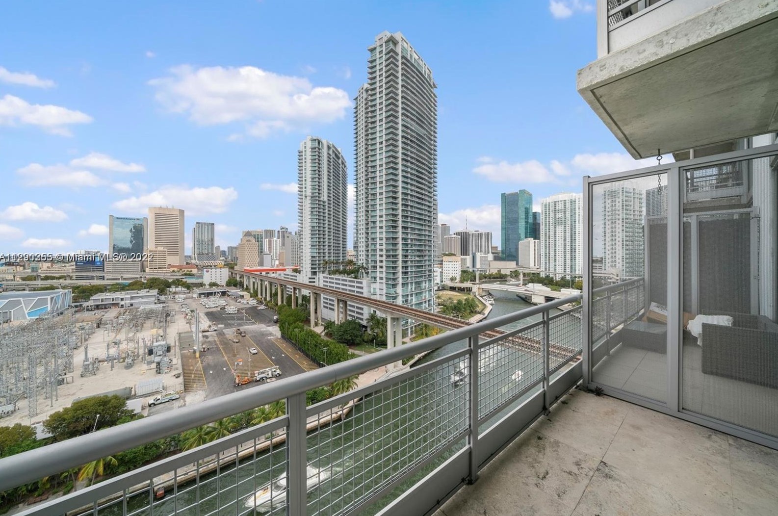 690 Sw 1st Ct Apt 1711, Miami, FL 33130
