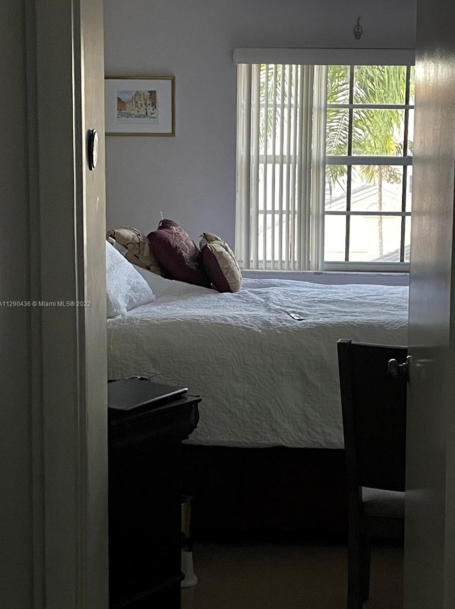 11850 99th Ln, Miami FL  33186-8506 exterior