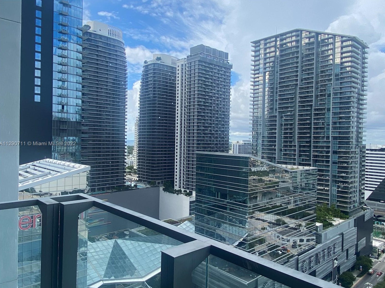 68 Se 6th St #2106, Miami, FL 33131